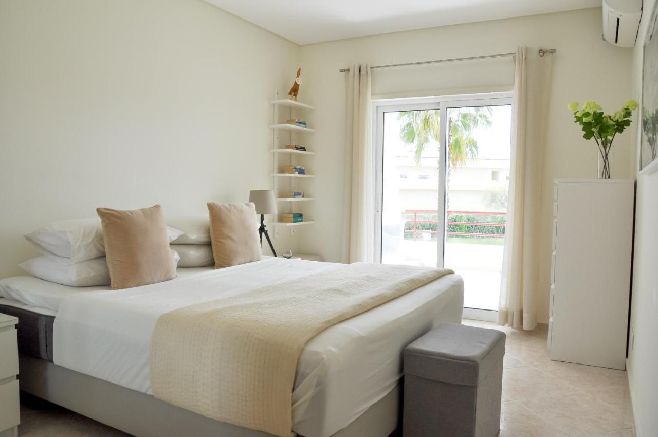 Lovelystay - 2Br Modern, Pool Access, Close To Marina & Beach クアルテイラ エクステリア 写真