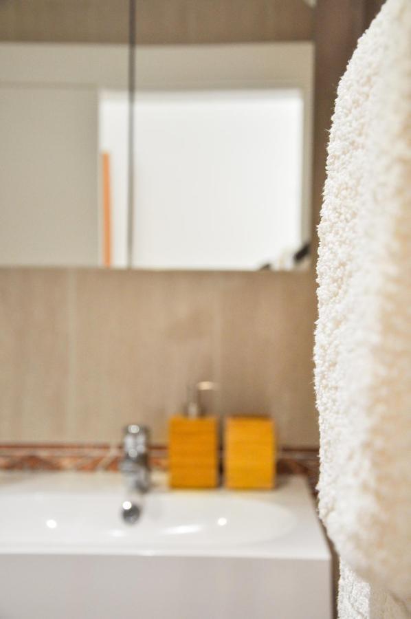 Lovelystay - 2Br Modern, Pool Access, Close To Marina & Beach クアルテイラ エクステリア 写真